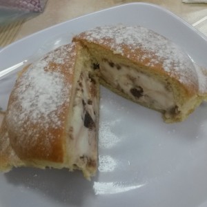 Panini Relleno de helado de brownie