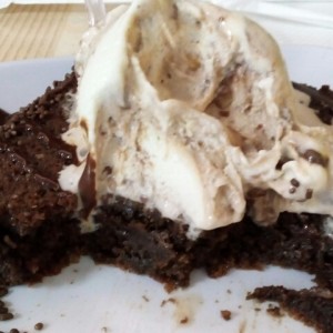 brownie con helado de ferrero