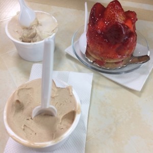 avellana, nutella con coco y tartaleta de fresa