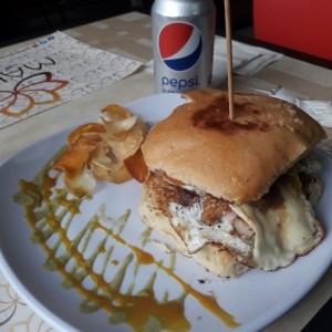 Hamburguesa Makao Demasiado Buena