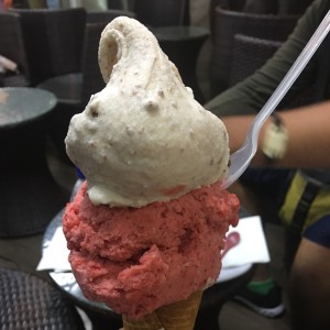 barquilla de brownie y fresa 