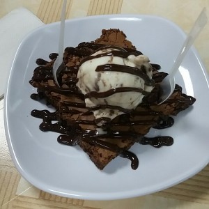 Brownie con Helado