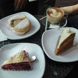 Panini Gelatto, torta de zanahoria y red velvet