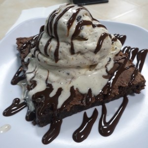 Brownie con Helado 