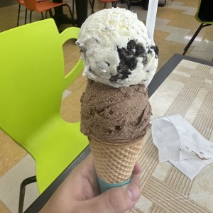 Barquilla 2 porciones, hearshey con giandugia