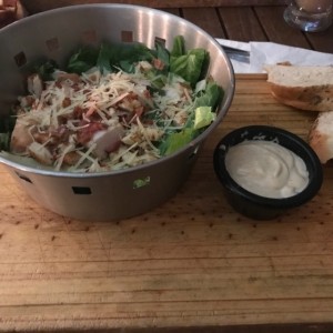 ensalada cesar con pollo