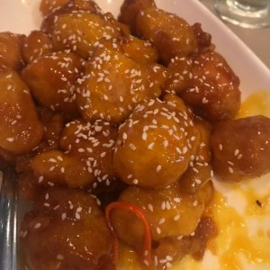 pollo en salsa de miel con ajonjoli 