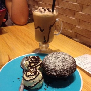 frapuccino y volcan de chocolate