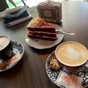 Marquesa de red velvet, Capuchino y Moccachino 