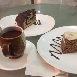 chocolate gde torta marmoleada y de zanahoria
