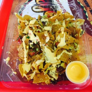 Nachos con queso 