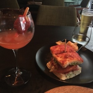 Focaccia + Mimossa de Fresa ?