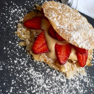 Milhojas de fresas frescas