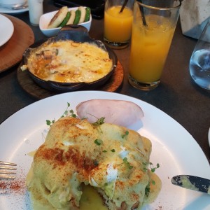 Huevos Gratinados y Benedictos