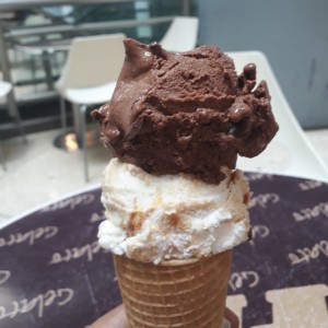 Barquilla de  Chocolate y Dulce de Leche 