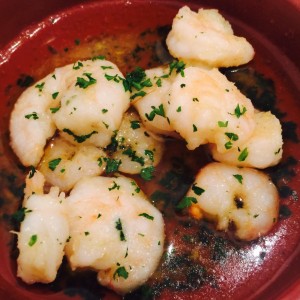 Camarones al ajillo close up 