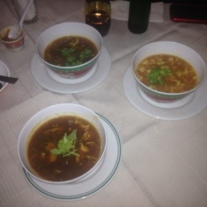 sopa de tomate y huevo, sopa agriopicante de camaron, sopa agriopicante de cerdo