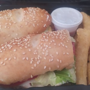 Sandwich pollo pepiado.