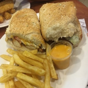 Crispy melt con papas y queso fundido 