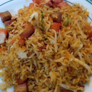 arroz frito con pollo y cerdo