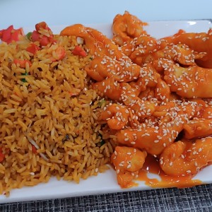 arroz frito con pollo ajonjolí/miel