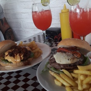 hamburguesas con papas fritas y limonadas manantial 