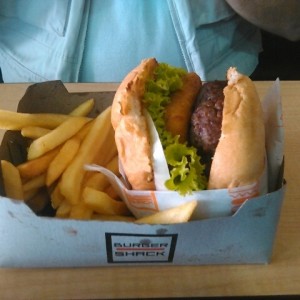 Burger snack con queso americano y queso crema