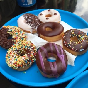 Variedad de mini roscas