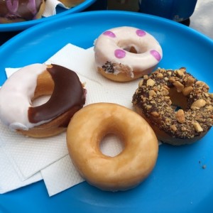 Variedad de mini roscas