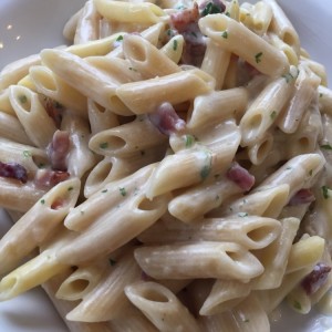 Plumitas Carbonara.