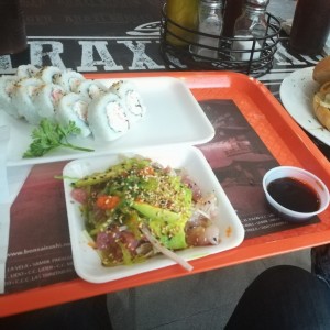 dinamita roll , bonsai salad