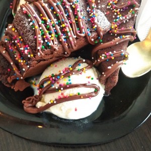 Postres - Brownie con Helado