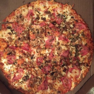 Pizza Club, con extra de Queso y masa fina, simplemete excelente..!