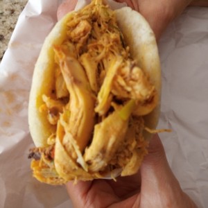 arepa de pollo