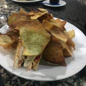 Club House con papas chips
