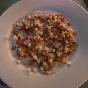 Carpaccio de pulpo a la gallega