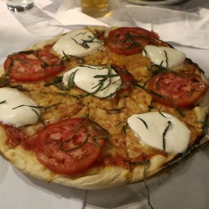 Pizza capresa