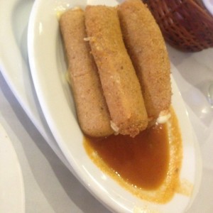 Dedos de mozzarela