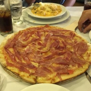 Pizza Pros. Crudo