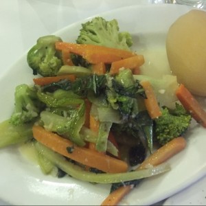 Vegetales con papas al vapor 