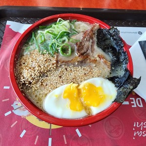 Ramen de cerdo