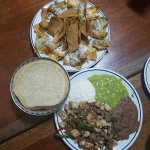 parrilla mixta y nachos 