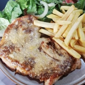 Milanesa de pollo a la parmesana 