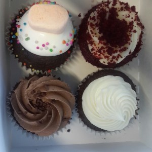 Marshmallow, Red Velvet, triple chocolate y chocolate con licor de coco
