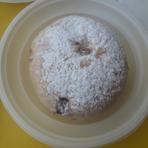 Dona rellena de chocomani