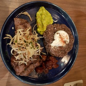 Bistec a caballo.