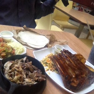 Fajitas Mixta y Costilla BBQ