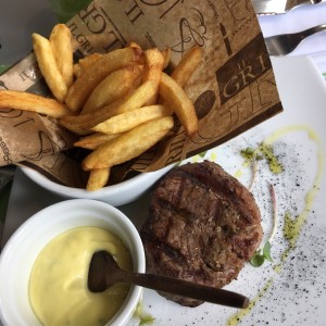 lomito con salsa bermesa 