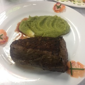 steak Pimienta con pure de pimientos de padron