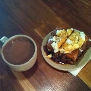 Chocolate y goleado con queso